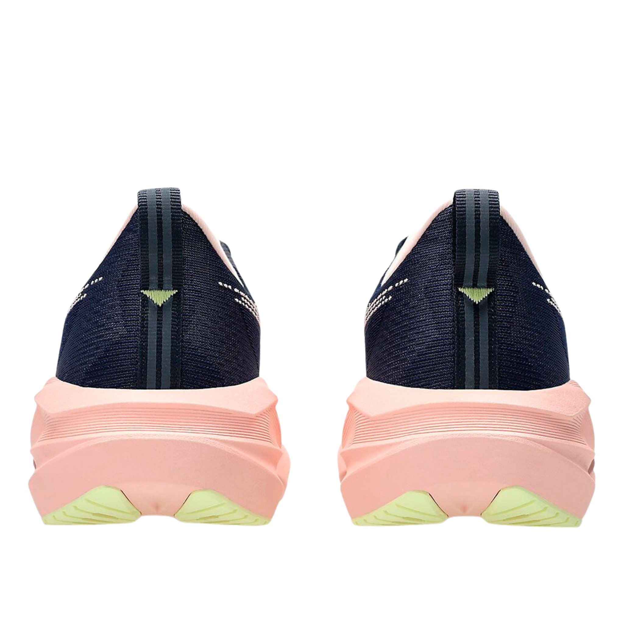 ASICS Novablast 5 blu navy con intersuola rosa, vista posteriore del paio