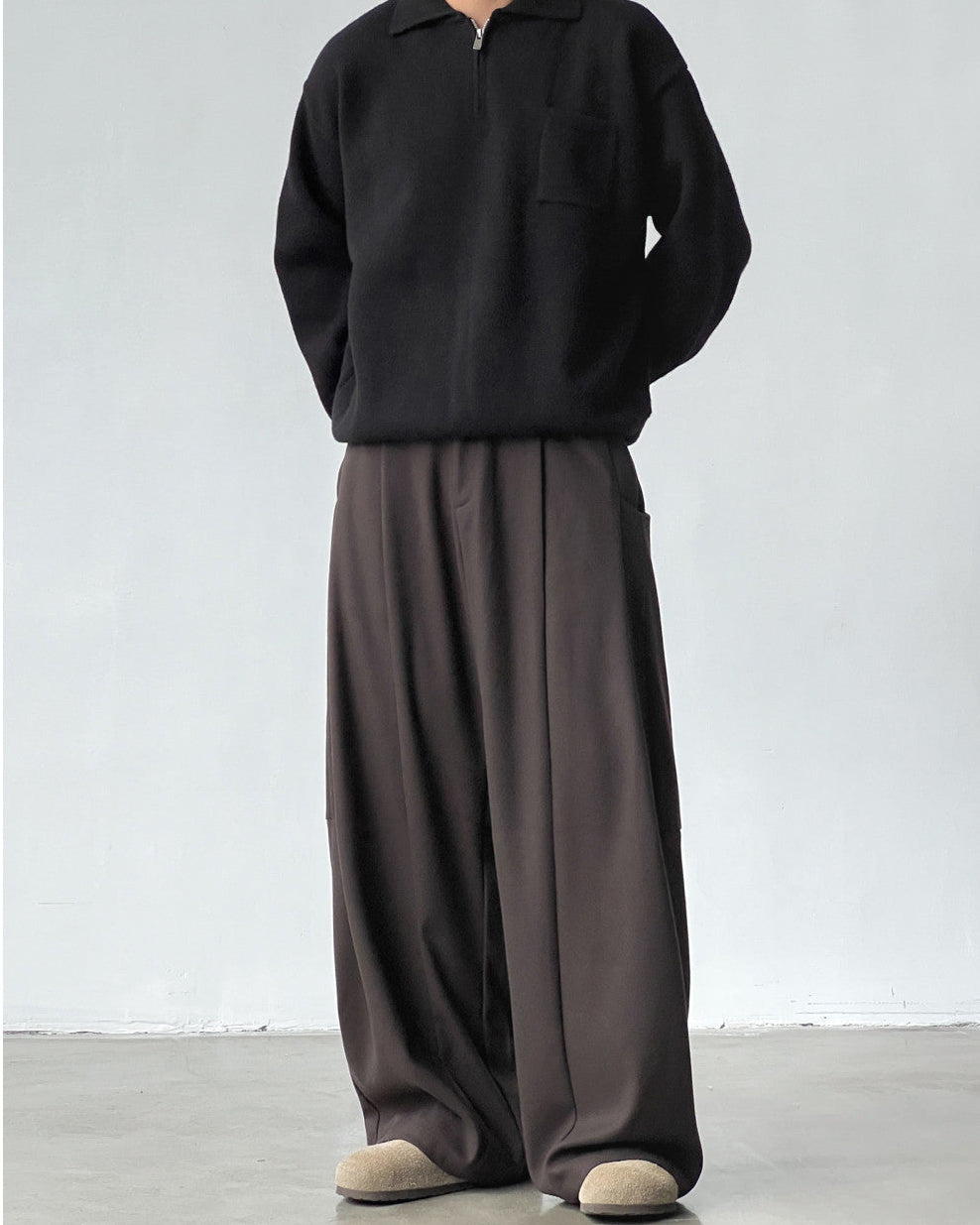 Pantaloni Wide-Leg con Pinces in Misto Lana