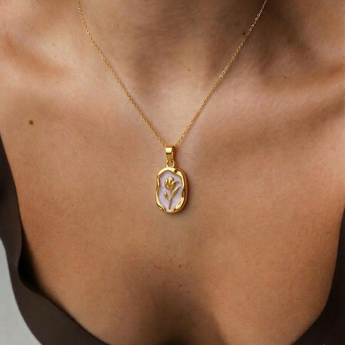 Collana Medaglione Fiore – Acciaio Inox Dorato
