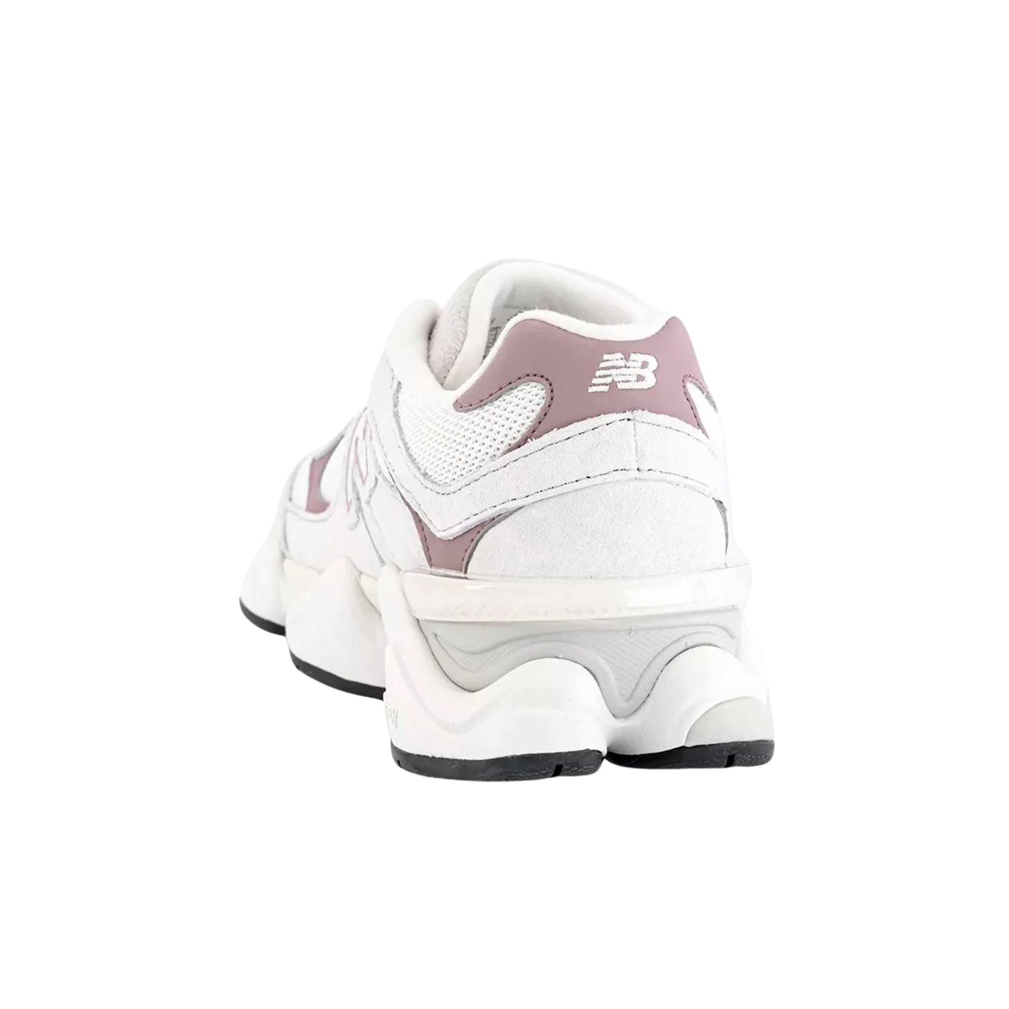 New Balance 9060 bianche con tallone malva, vista posteriore tre quarti