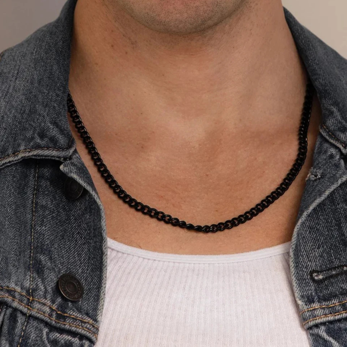 Collana da uomo in acciaio inox con catena cubana moderna