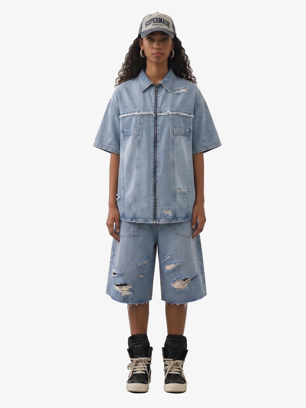 Completo in Denim Effetto Vissuto con Strappi — Vista 9