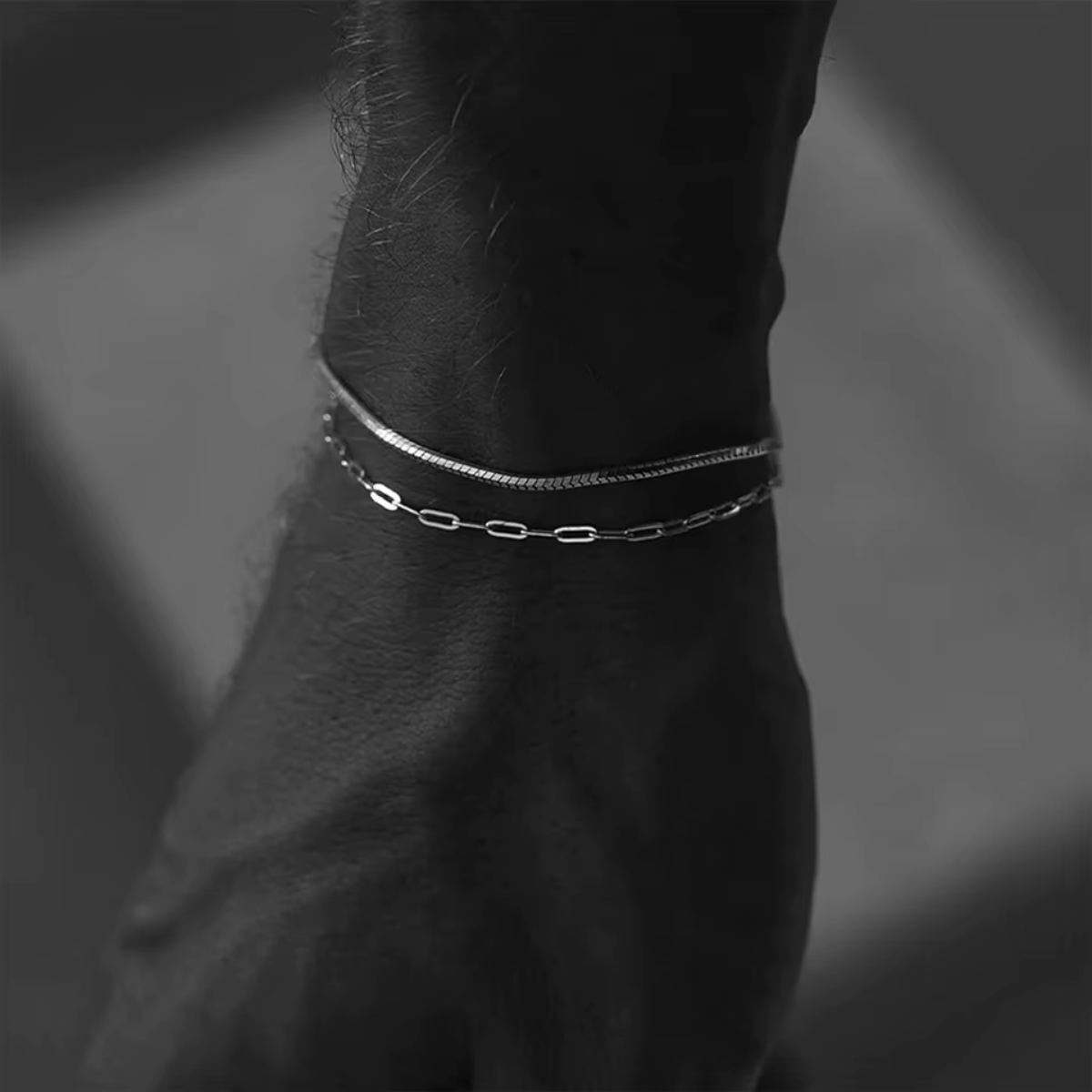 Bracciale da uomo in acciaio inox con catena a graffetta