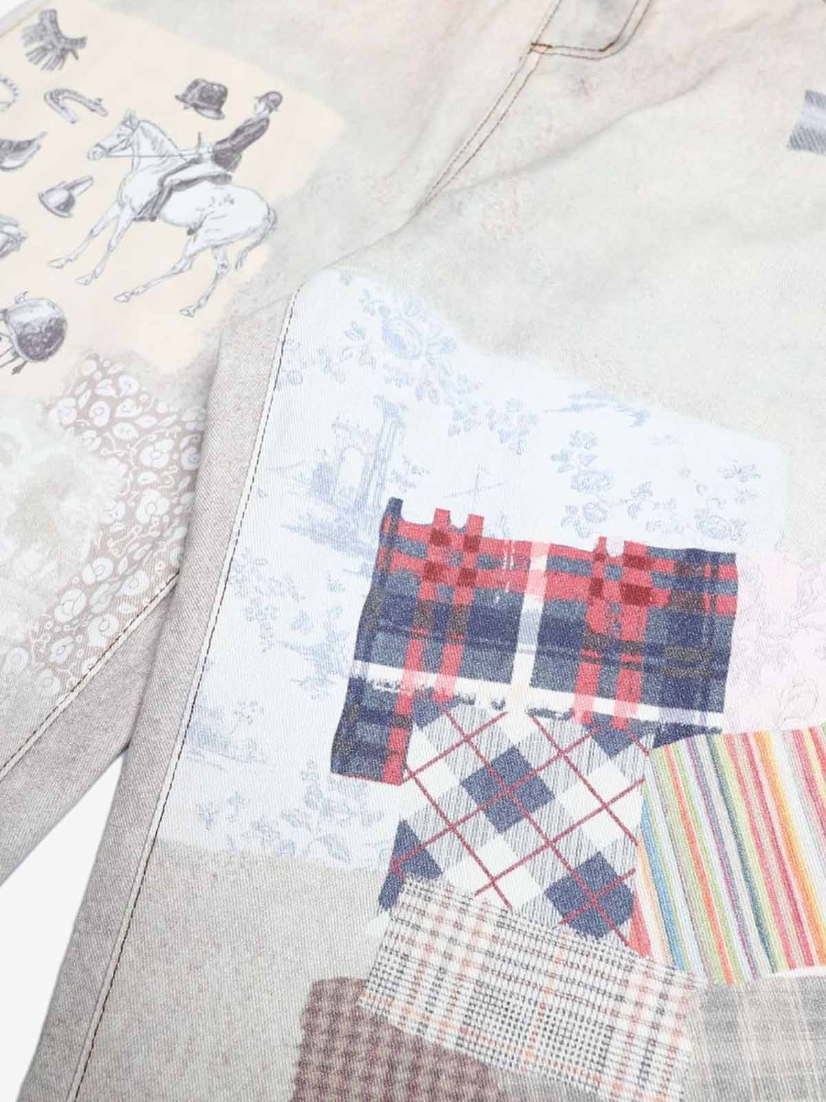 Jeans Vintage Washed con Stampa Collage — Vista 9