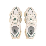 New Balance 9060 panna, vista dall'alto con inserti verdi e mesh