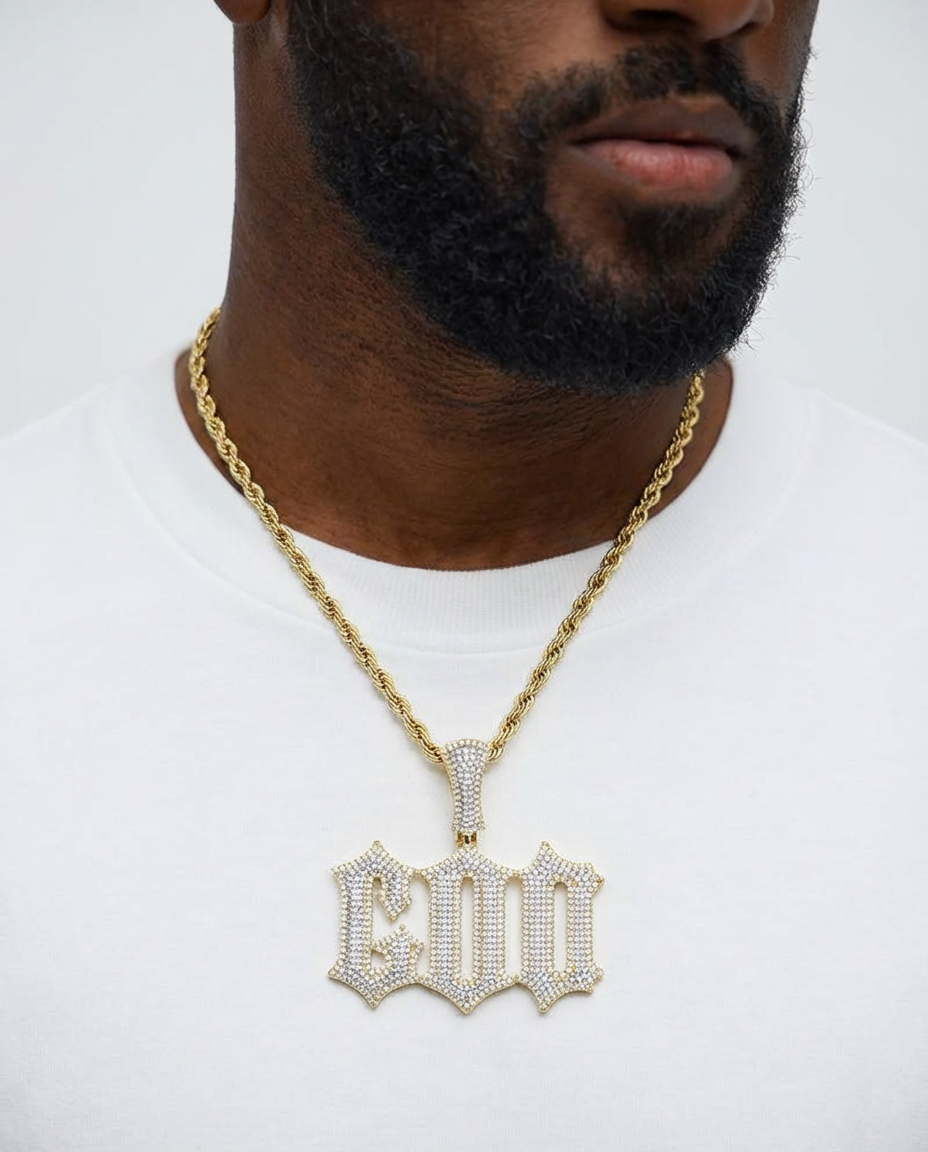 Collana con Ciondolo Gotico Diamantato
