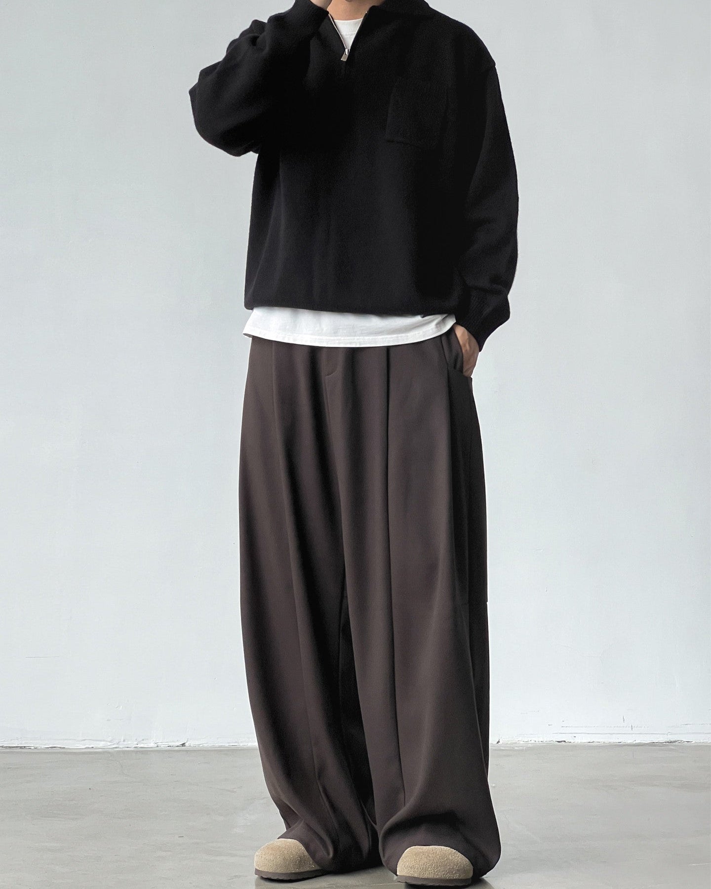 Pantaloni Wide-Leg con Pinces in Misto Lana