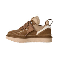 Sneakers chunky invernali in camoscio color Bronzo chiaro con lacci larghi e suola platform.