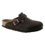 Zoccolo Boston Birkenstock in camoscio marrone scuro con fibbia regolabile