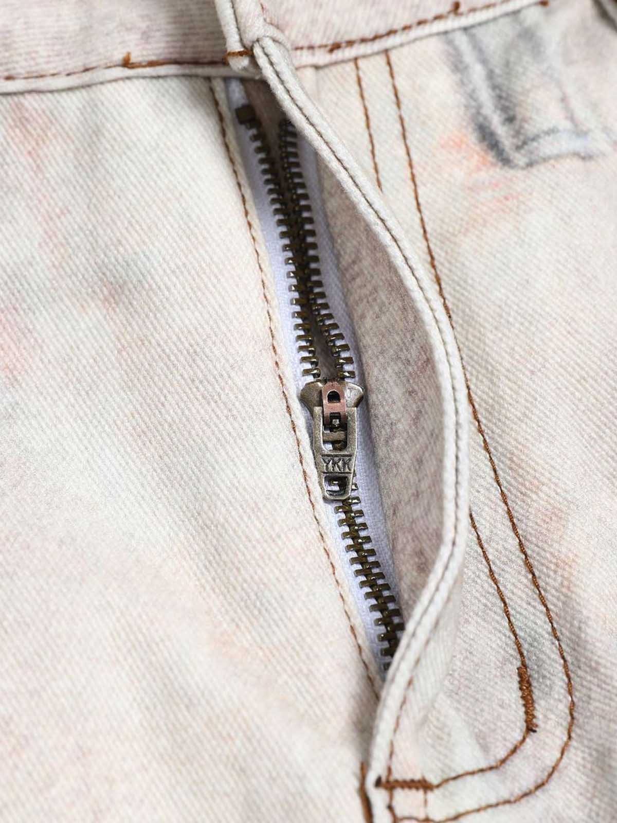 Jeans Vintage Washed con Stampa Collage — Vista 11