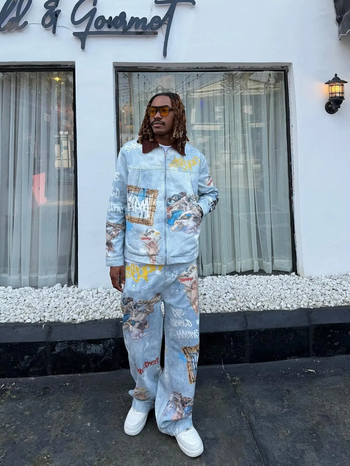 Giacca Effetto Vissuto con Grafica in Denim 'Artistic Patches' — Vista 13