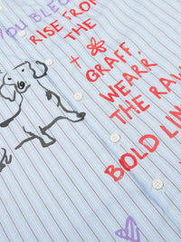 Camicia a Righe con Grafica Graffiti — Vista 8