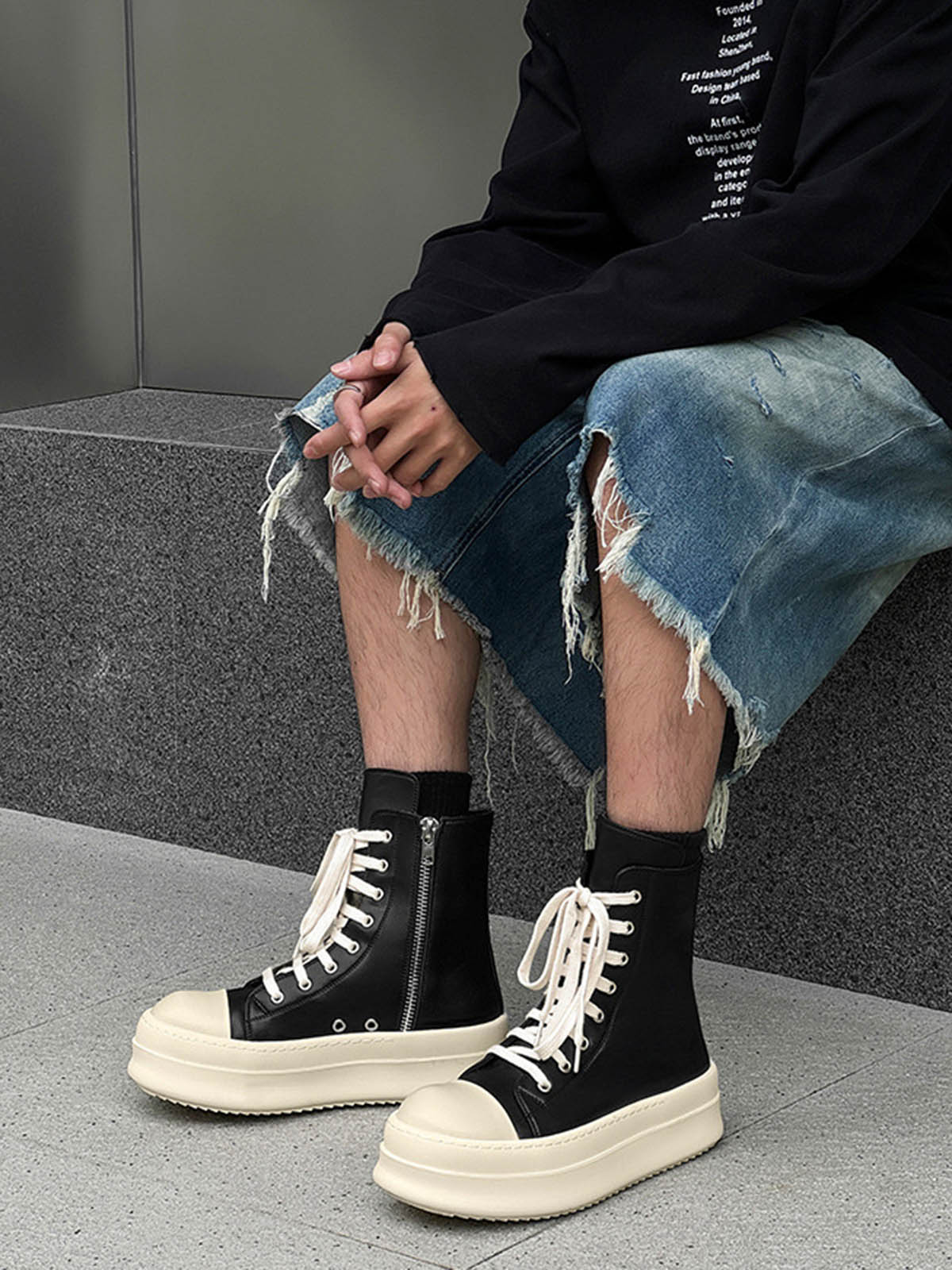 Sneakers Alte con Zip e Platform — Vista laterale