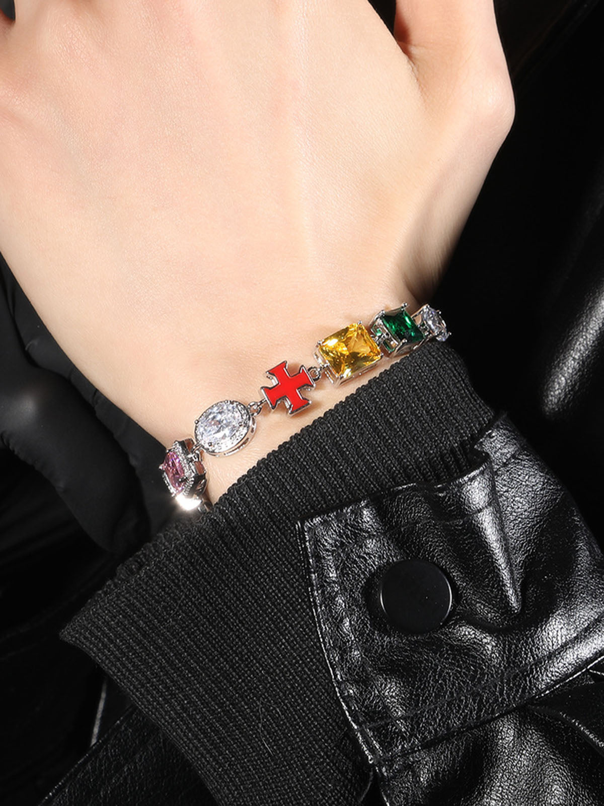 Collana con Croce e Zirconi 'Evil Eye' — Vista 4