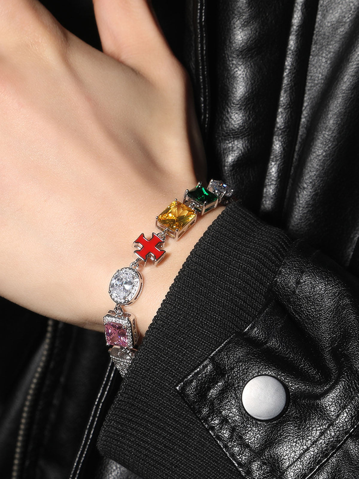 Collana con Croce e Zirconi 'Evil Eye' — Vista 6