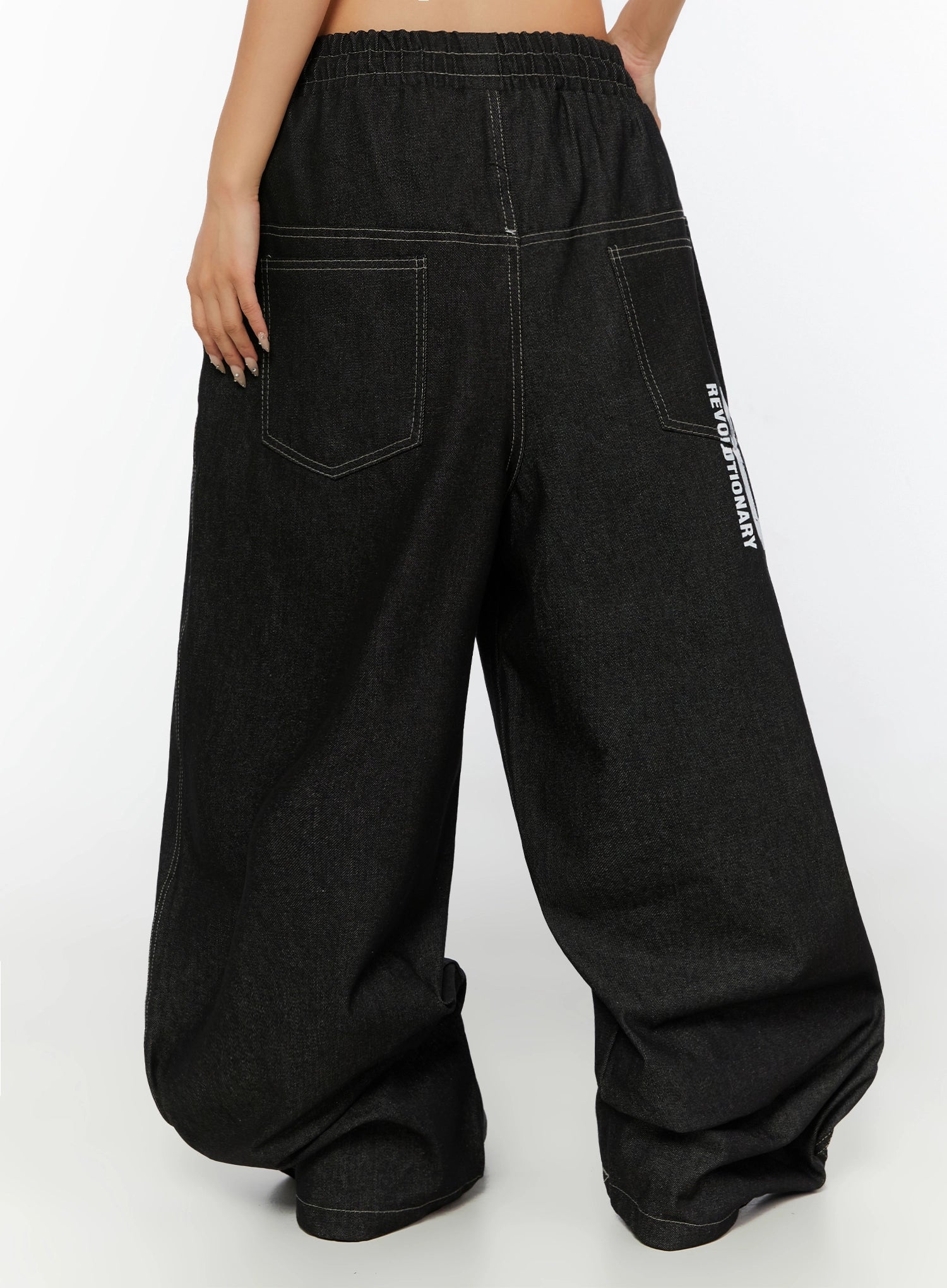 Jeans Baggy con Grafica sul Retro