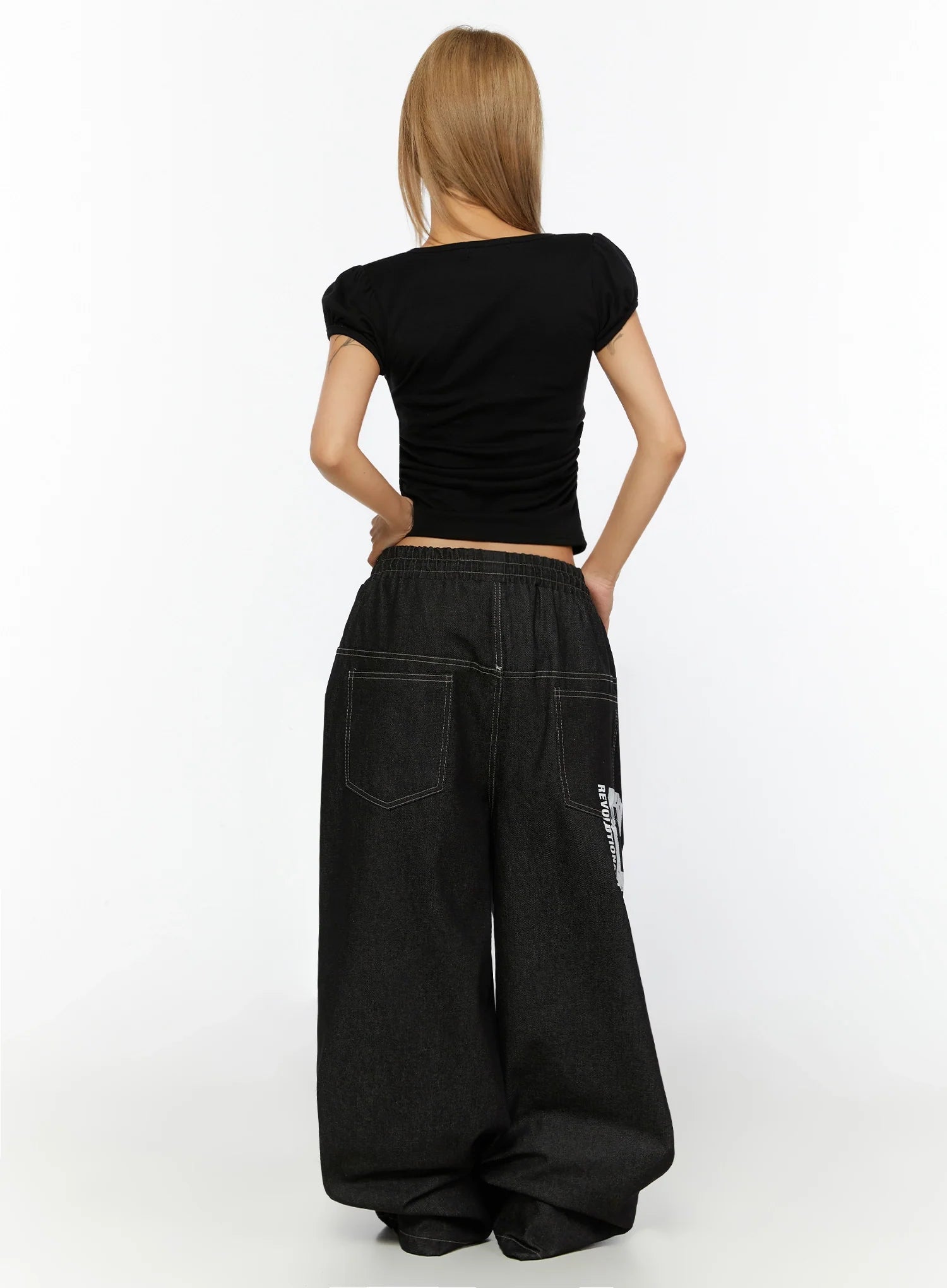 Jeans Baggy con Grafica sul Retro