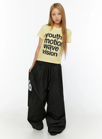 Jeans Baggy con Grafica sul Retro