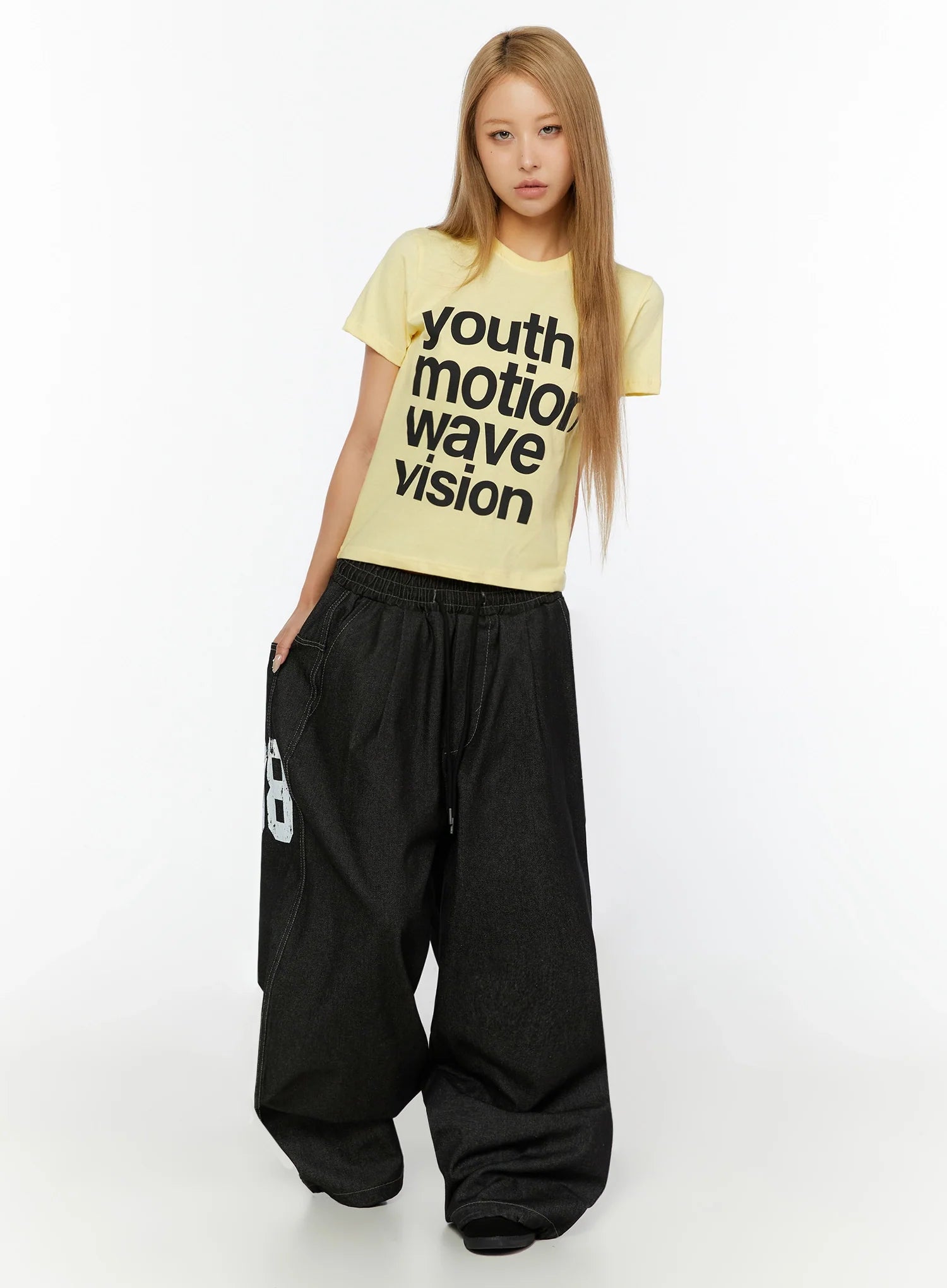 Jeans Baggy con Grafica sul Retro