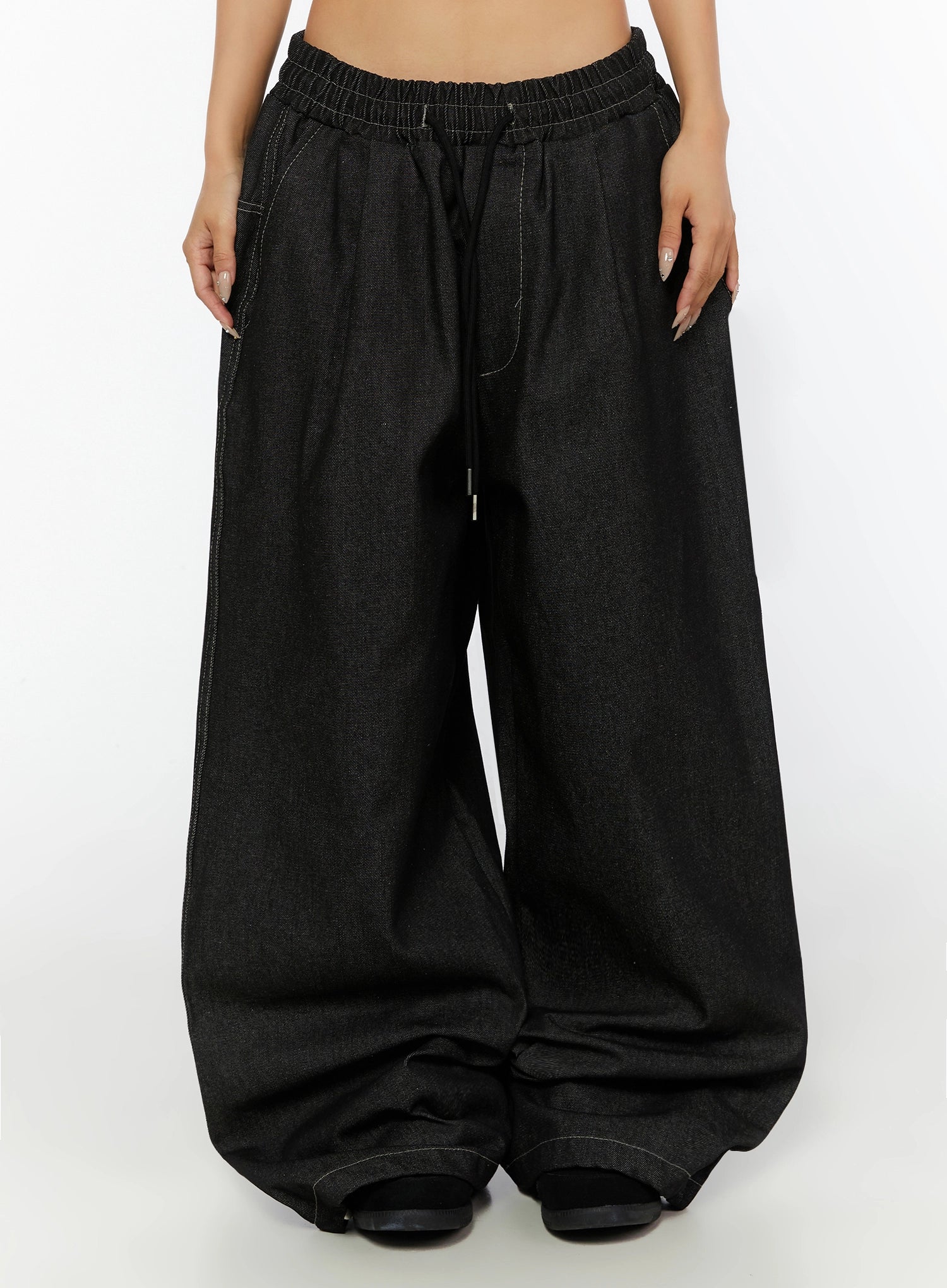Jeans Baggy con Grafica sul Retro