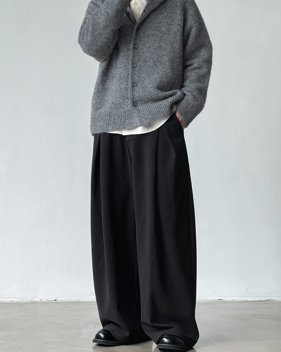 pantaloni uomo gamba larga, pantaloni larghi eleganti uomo, pantaloni uomo con pinces, pantaloni vita alta uomo, pantaloni morbidi uomo
