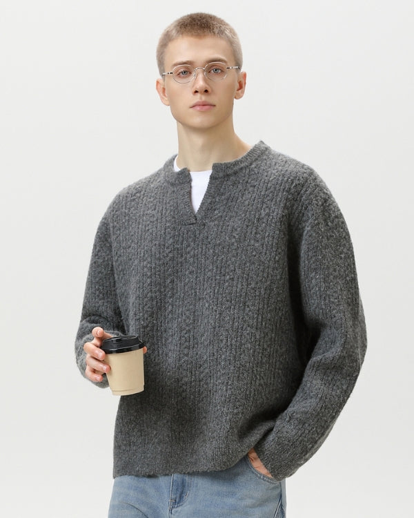 Maglione Cable Knit con Scollo a V Spezzato