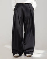 Pantaloni con pinces a gamba larga