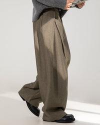 Pantaloni con pinces a gamba larga