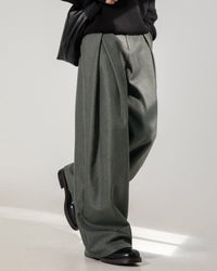 Pantaloni con pinces a gamba larga