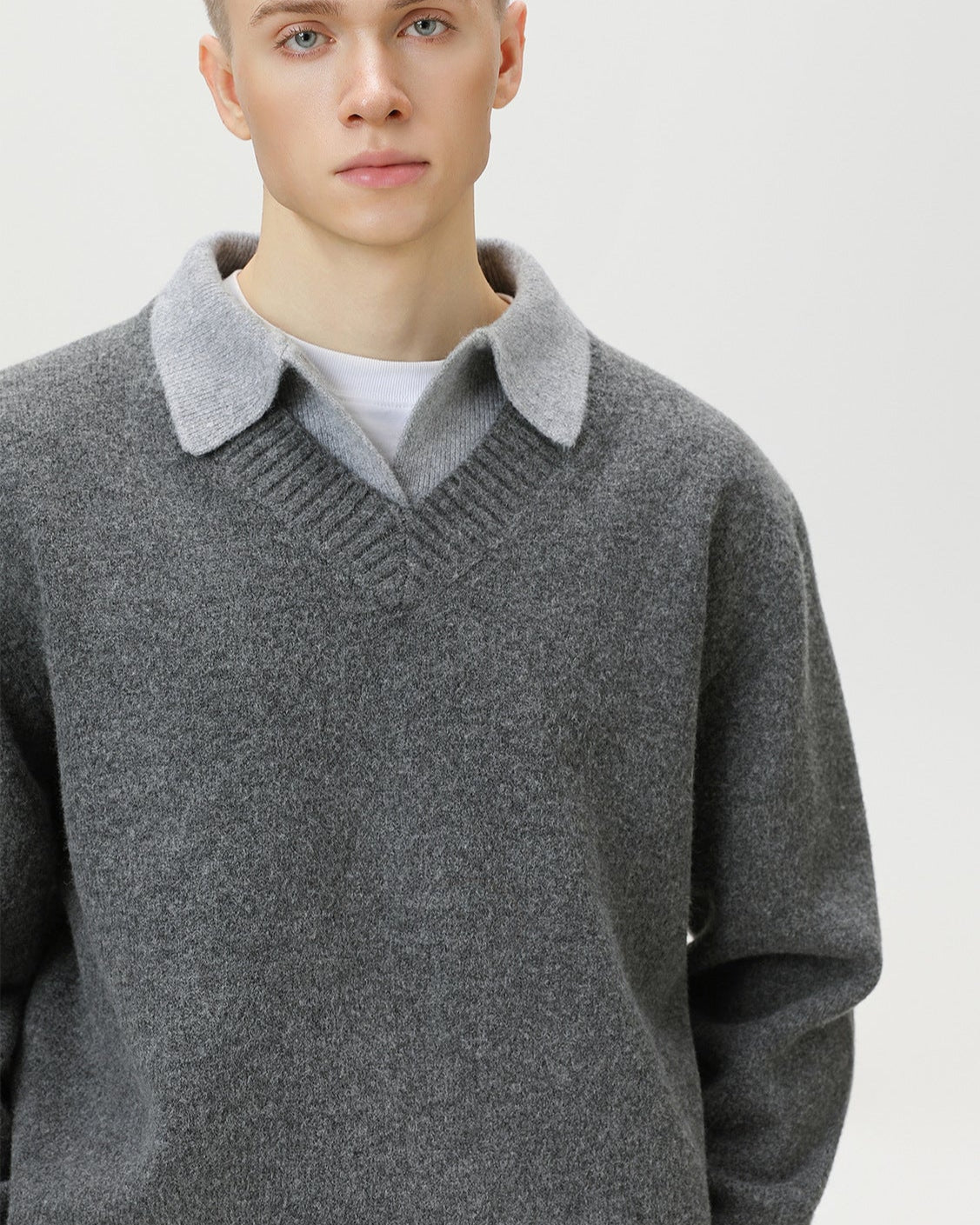 Maglione Knit Scollo a V con Colletto Misto Lana