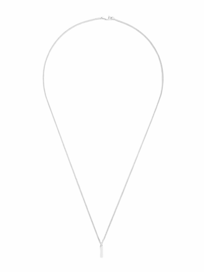 Collana da uomo con ciondolo quadrato a barra, finitura argento, su sfondo bianco