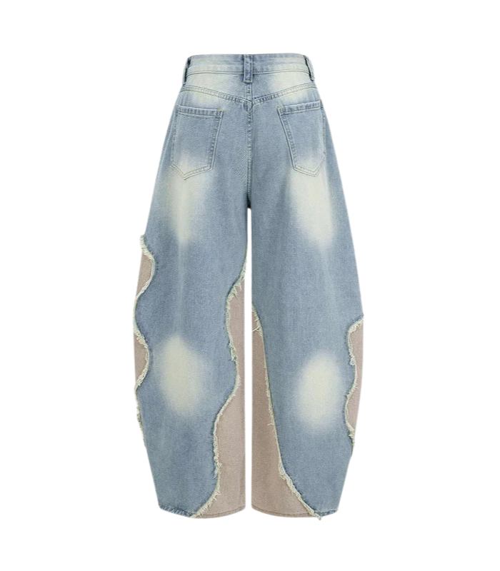 Retro dei jeans baggy blu chiaro con inserti patchwork beige e gamba ampia arrotondata