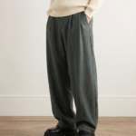 Pantaloni a gamba larga in misto lana con cintura - Nero